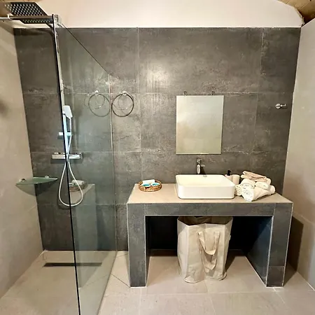 Chrysavgi Stone House