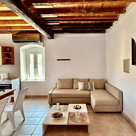 Chrysavgi Stone House *